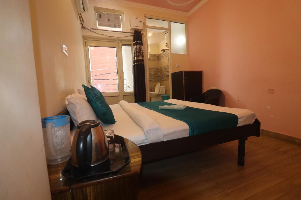 Triple One Hotel Tapovan Rishikesh,Near Laxman Jhula Экстерьер фото