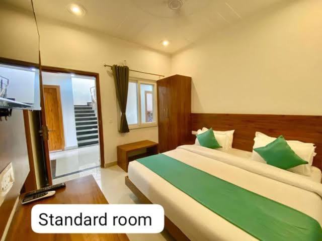 Triple One Hotel Tapovan Rishikesh,Near Laxman Jhula Экстерьер фото