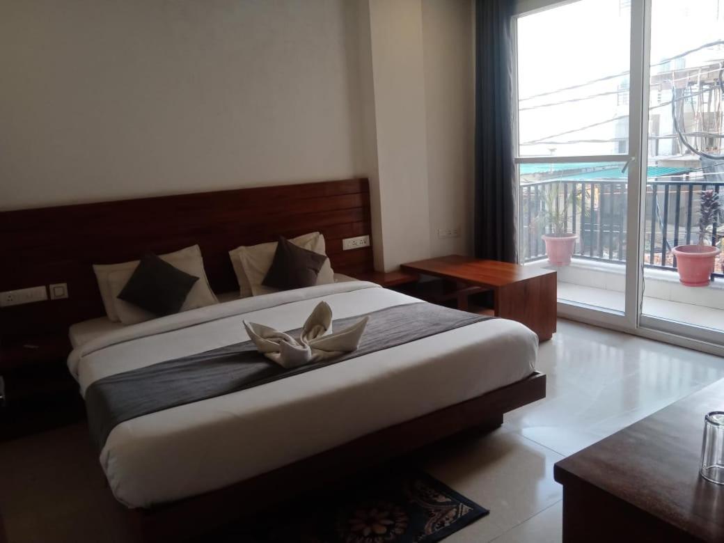 Triple One Hotel Tapovan Rishikesh,Near Laxman Jhula Экстерьер фото